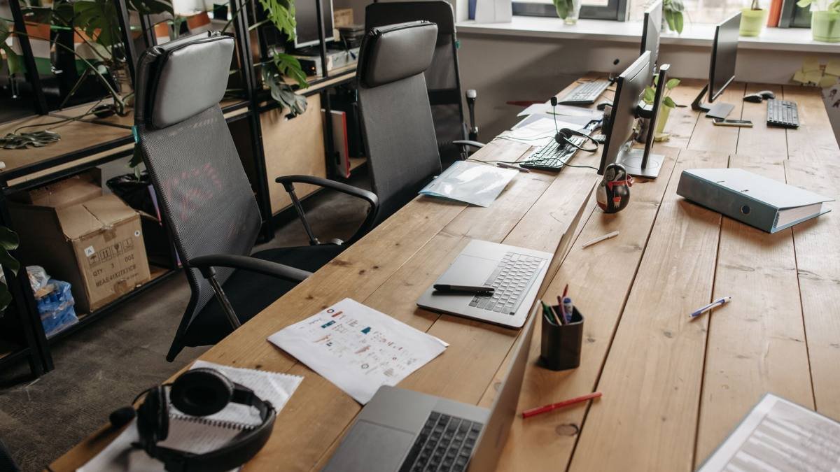Office & Commercial Moves — Out-of-hours relocations that don't cost you a trading day.